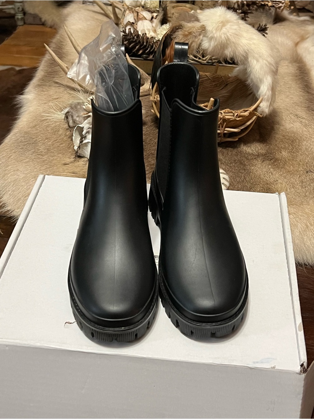 - Sleek Women's Ankle Rain Boots